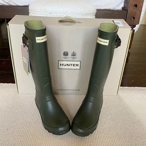 NWT Hunter Huntress Field Boot in Olive Size 6 (6-7)